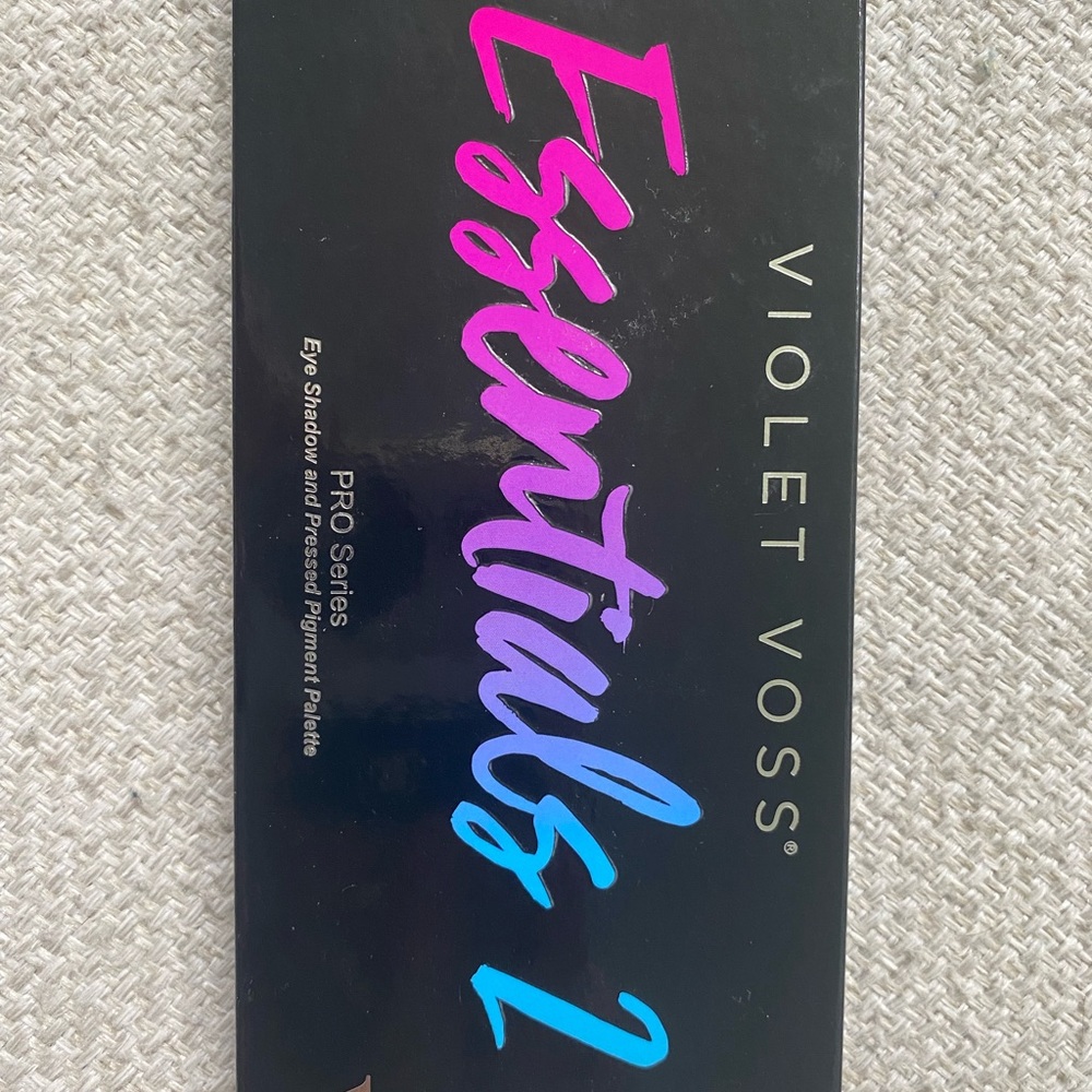 Violet Voss Makeup  Essentials 2 Palette